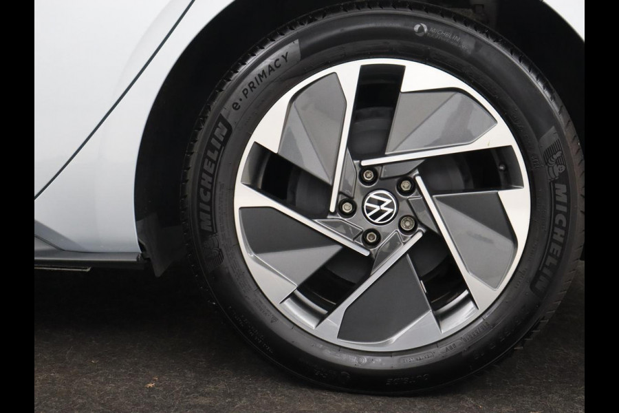 Volkswagen ID.3 Life 58 kWh | Stoel & stuurverwarming | Carplay | Adaptive cruise | Navigatie | Full LED | Parkeerhulp | DAB | Climate control