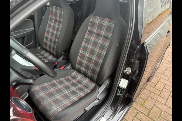 Volkswagen up! 1.0 TSI GTI | Pano | Beats | Climate | PDC