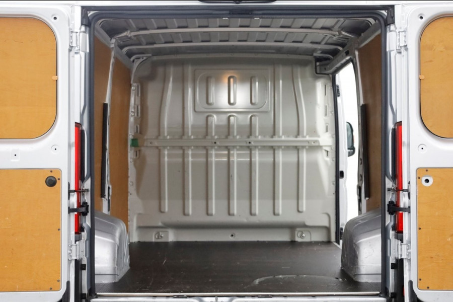 Fiat Ducato 30 2.3 MultiJet 120pk L2H1 Airco/Navi/Camera 01-2021