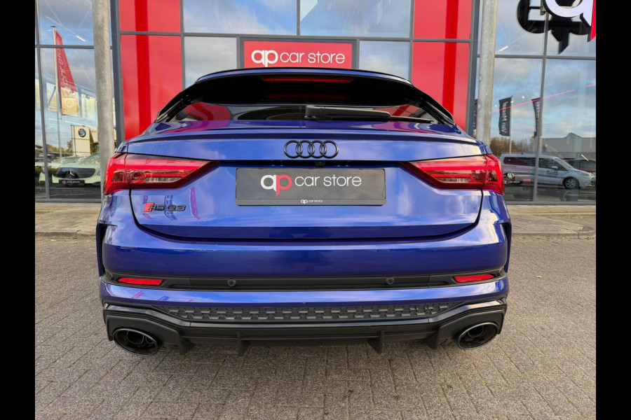 Audi Q3 Sportback TFSI RS / Pano'dak / Alcantara / Carbon afwerking