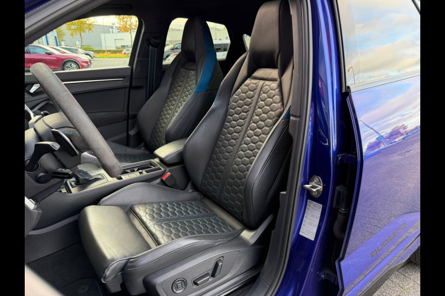 Audi Q3 Sportback TFSI RS / Pano'dak / Alcantara / Carbon afwerking
