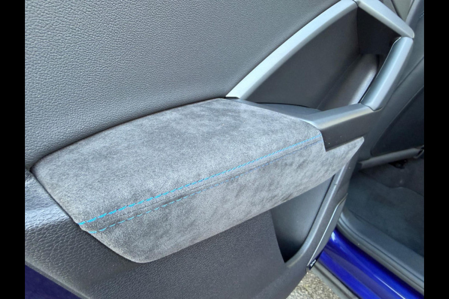 Audi Q3 Sportback TFSI RS / Pano'dak / Alcantara / Carbon afwerking