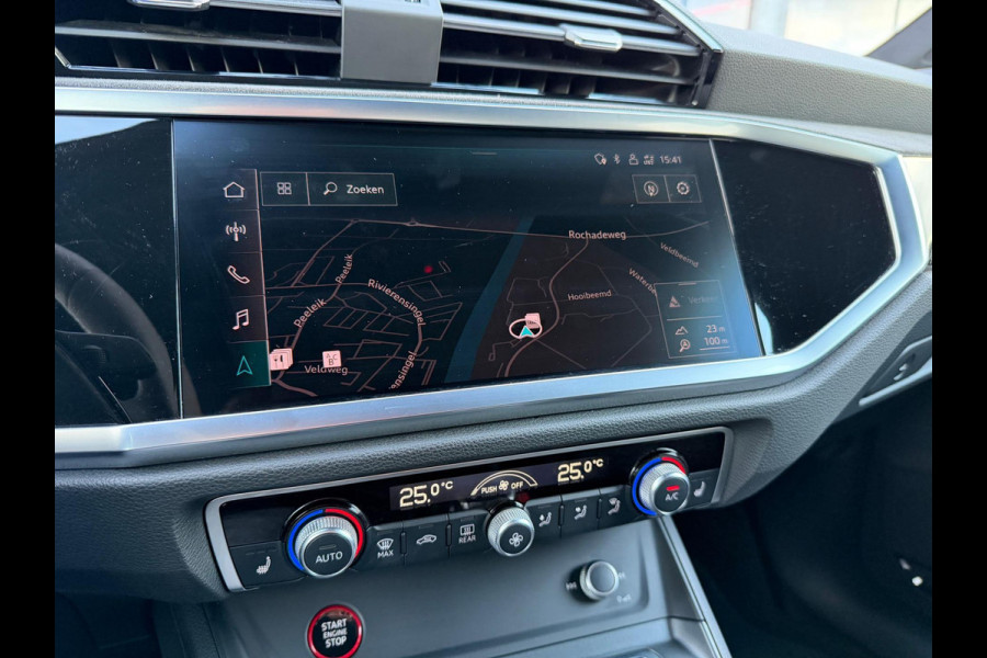 Audi Q3 Sportback TFSI RS / Pano'dak / Alcantara / Carbon afwerking