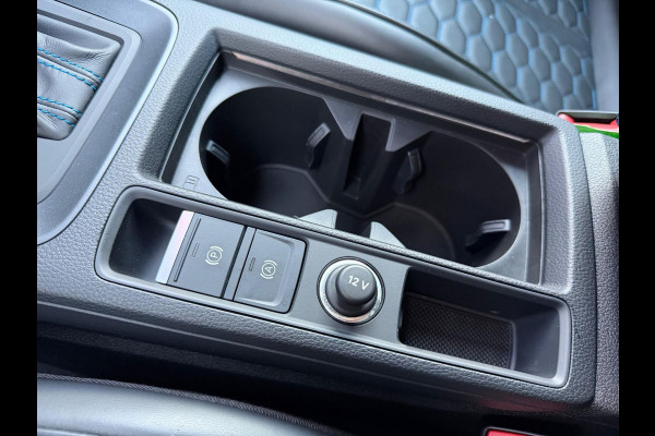 Audi Q3 Sportback TFSI RS / Pano'dak / Alcantara / Carbon afwerking