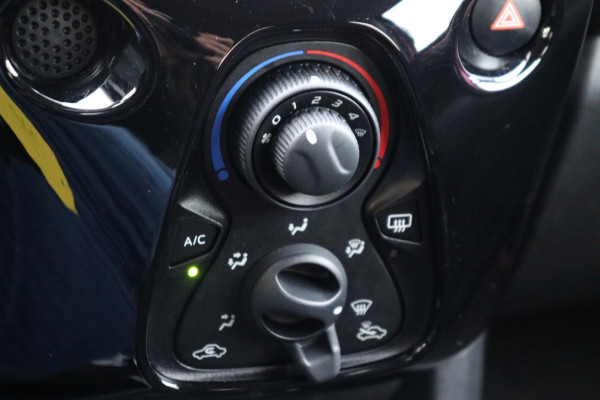 Toyota Aygo 1.0 VVT-i x-cite org.NL a.camera afn.trekhaak