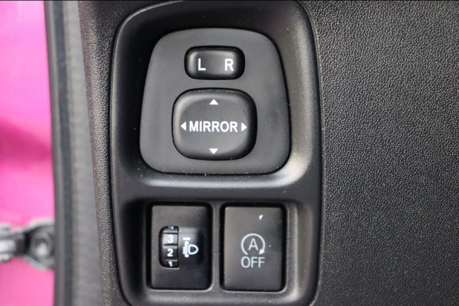 Toyota Aygo 1.0 VVT-i x-cite org.NL a.camera afn.trekhaak