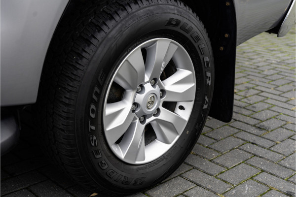 Toyota Hilux D-4D-F Double Cab | 4X4 | Automaat | Camera | Navigatie | Cruise | Airco | Euro 6
