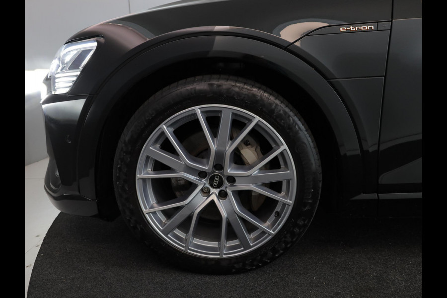 Audi e-tron 55 quattro S edition 95 kWh 408pk | Navigatie | Elektrisch verstelbare voorstoelen | Luchtvering | Parkeercamera | Matrix koplampen