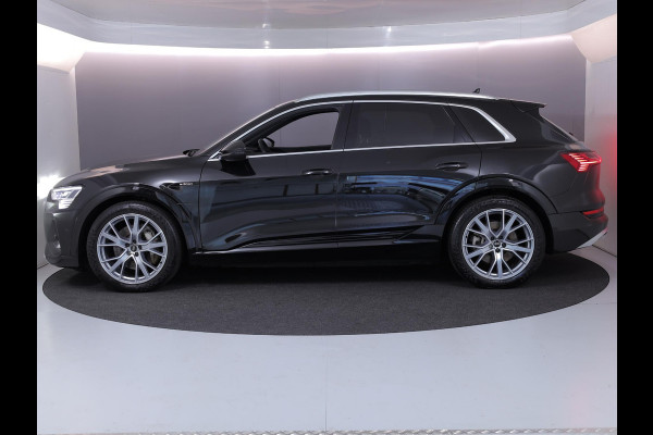 Audi e-tron 55 quattro S edition 95 kWh 408pk | Navigatie | Elektrisch verstelbare voorstoelen | Luchtvering | Parkeercamera | Matrix koplampen