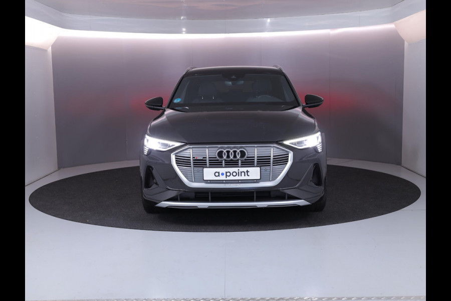 Audi e-tron 55 quattro S edition 95 kWh 408pk | Navigatie | Elektrisch verstelbare voorstoelen | Luchtvering | Parkeercamera | Matrix koplampen