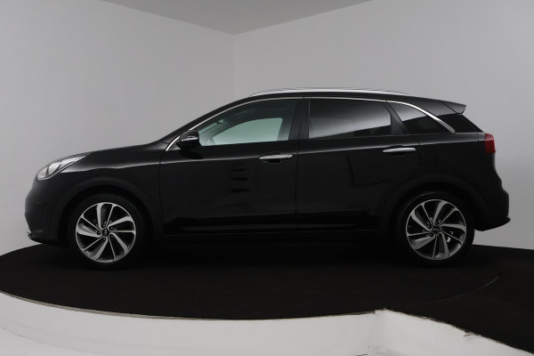 Kia Niro 1.6 GDi Hybrid Edition (PANORAMADAK, STOEL/STUUR VERWARMING, ACHTERUITRIJCAMERA, NAVIGATIE, PARKEERSENSOREN)