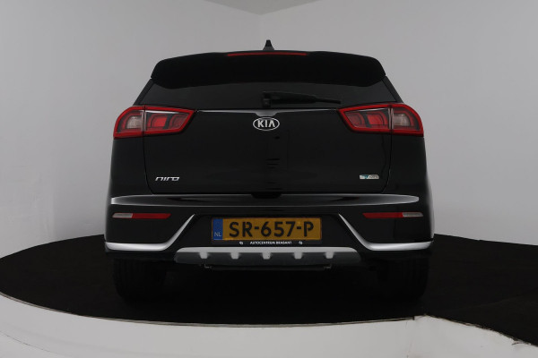 Kia Niro 1.6 GDi Hybrid Edition (PANORAMADAK, STOEL/STUUR VERWARMING, ACHTERUITRIJCAMERA, NAVIGATIE, PARKEERSENSOREN)