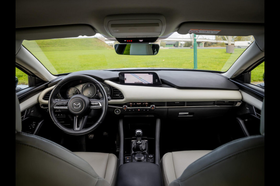 Mazda 3 2.0 e-SkyActiv-X M Hybrid 180 Luxury Leder|HeadUp display