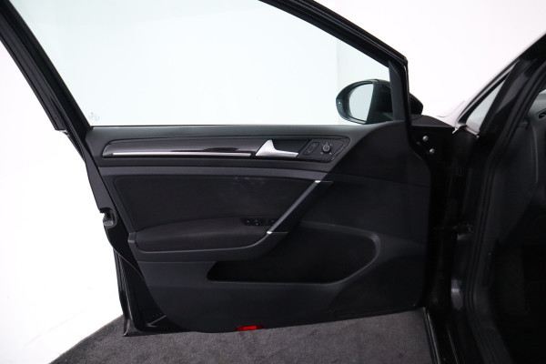 Volkswagen Golf Variant 1.5 TSI Highline automaat, virtual cockpit, climate etc.