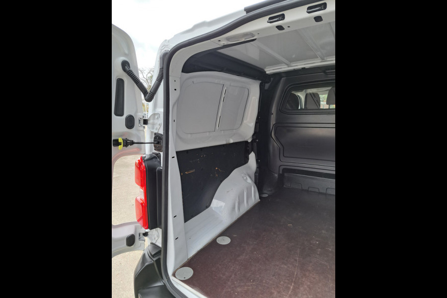 Peugeot Expert / Opel Vivaro 2.0 CDTI 144Pk 5 persoon Dubbel Cabine Airco Navigatie Achteruitrijcamera DC