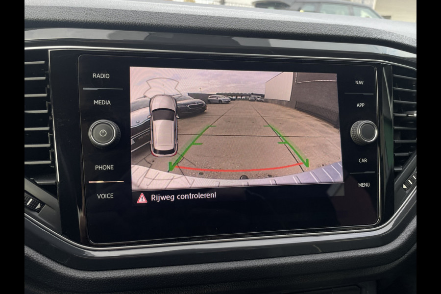 Volkswagen T-Roc 1.5 TSI Sport Business 2x R-Line LED | Trekhaak | Carplay | Camera | Virtual Cockpit | Navi | PDC