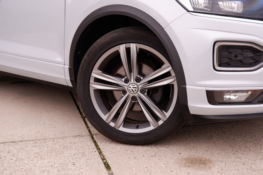 Volkswagen T-Roc 1.5 TSI Sport Business 2x R-Line LED | Trekhaak | Carplay | Camera | Virtual Cockpit | Navi | PDC