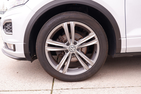 Volkswagen T-Roc 1.5 TSI Sport Business 2x R-Line LED | Trekhaak | Carplay | Camera | Virtual Cockpit | Navi | PDC