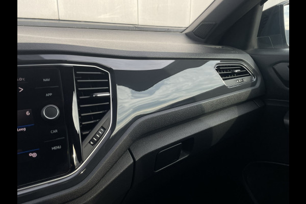 Volkswagen T-Roc 1.5 TSI Sport Business 2x R-Line LED | Trekhaak | Carplay | Camera | Virtual Cockpit | Navi | PDC