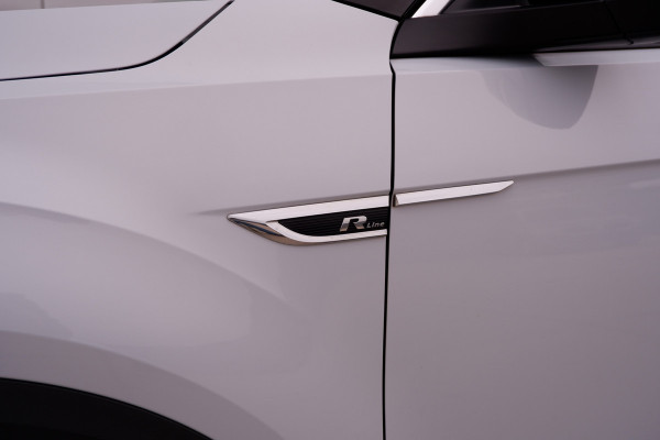 Volkswagen T-Roc 1.5 TSI Sport Business 2x R-Line LED | Trekhaak | Carplay | Camera | Virtual Cockpit | Navi | PDC