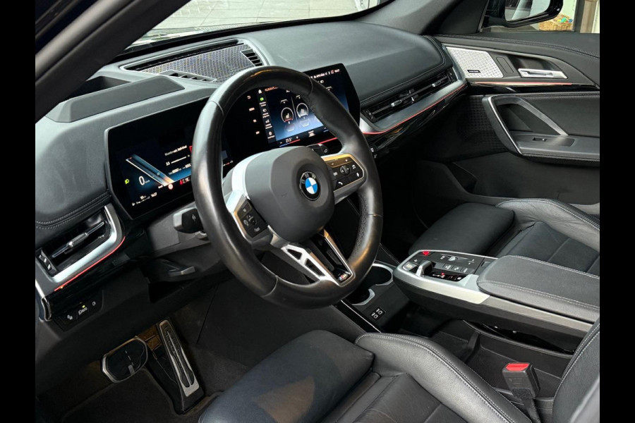 BMW X1 xDrive23i M SPORT | PANORAMADAK | TREKHAAK | HARMAN KARDON | DRIVING PROFF. | MEMORY SEATS |