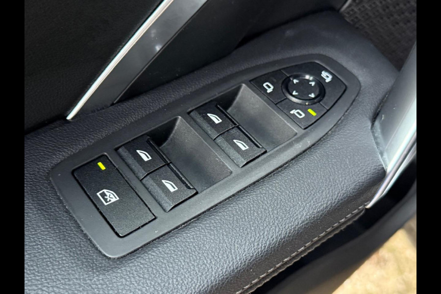 BMW X1 xDrive23i M SPORT | PANORAMADAK | TREKHAAK | HARMAN KARDON | DRIVING PROFF. | MEMORY SEATS |