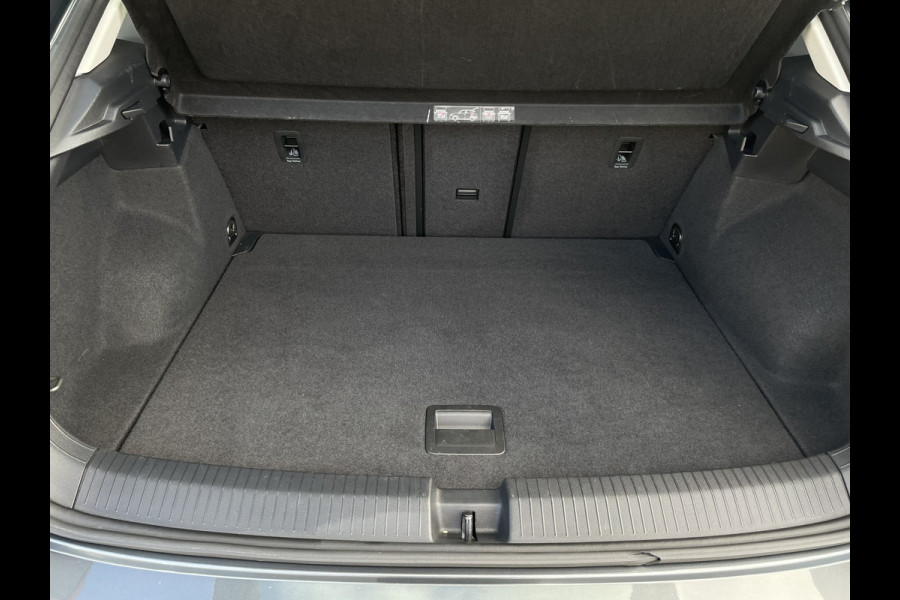 Volkswagen T-Roc 1.5 TSI Sport LED | Trekhaak | Carplay | Camera | Virtual Cockpit | PDC