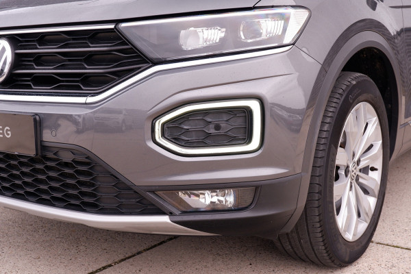 Volkswagen T-Roc 1.5 TSI Sport LED | Trekhaak | Carplay | Camera | Virtual Cockpit | PDC