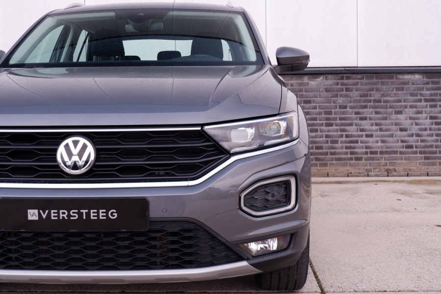 Volkswagen T-Roc 1.5 TSI Sport LED | Trekhaak | Carplay | Camera | Virtual Cockpit | PDC