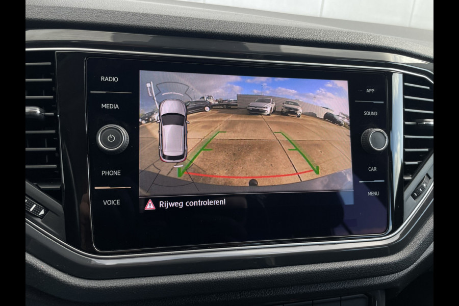 Volkswagen T-Roc 1.5 TSI Sport LED | Trekhaak | Carplay | Camera | Virtual Cockpit | PDC