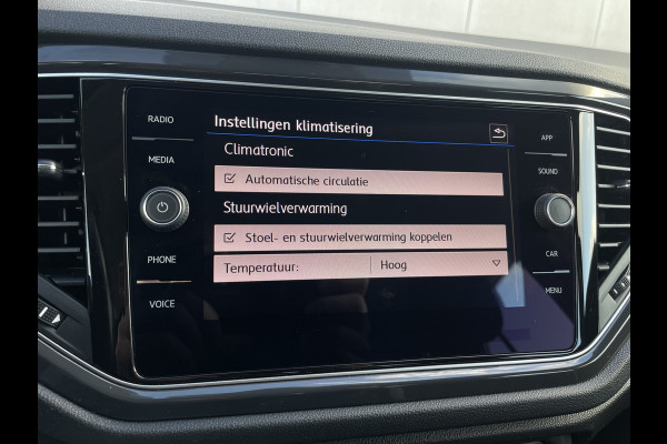 Volkswagen T-Roc 1.5 TSI Sport LED | Trekhaak | Carplay | Camera | Virtual Cockpit | PDC