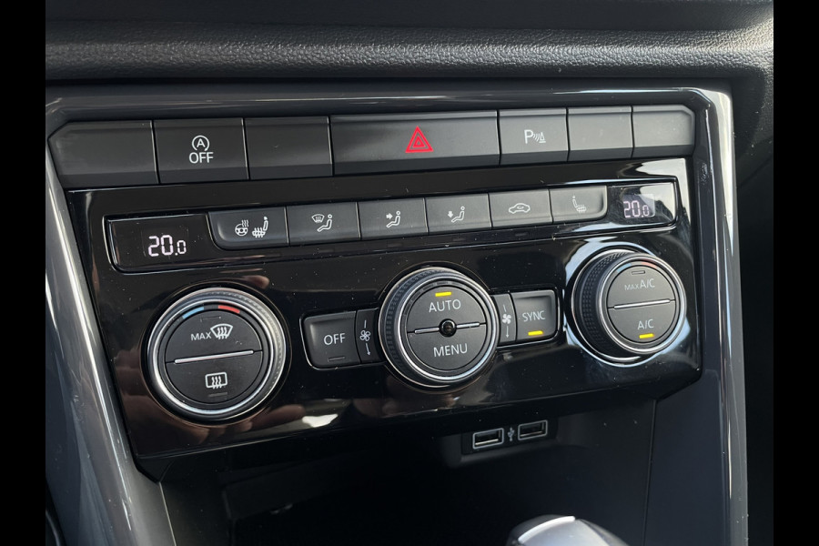 Volkswagen T-Roc 1.5 TSI Sport LED | Trekhaak | Carplay | Camera | Virtual Cockpit | PDC