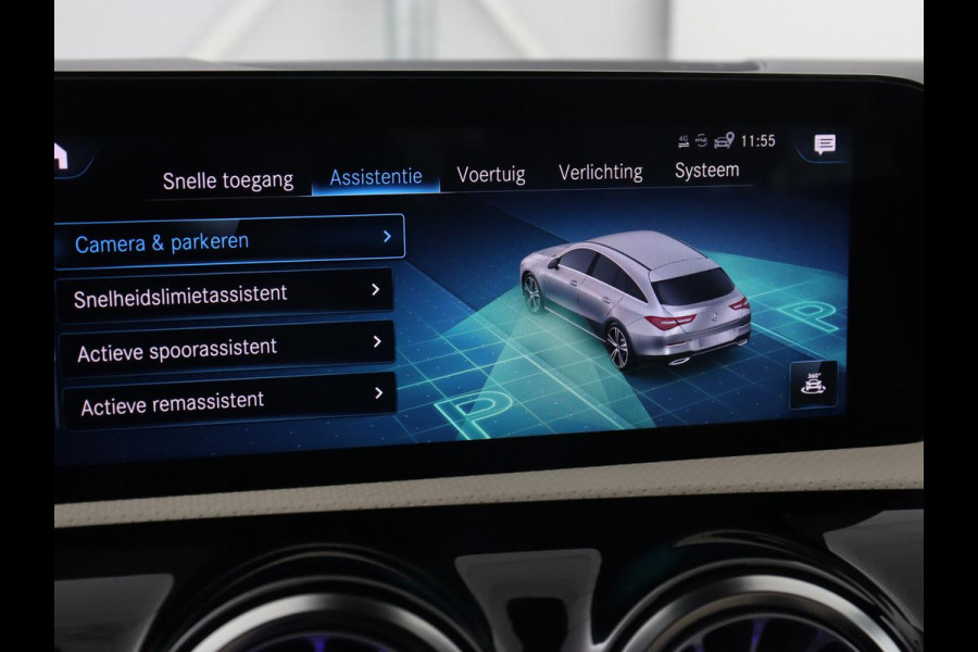 Mercedes-Benz CLA-Klasse 180 Business Solution Luxury | Panoramadak | Leder | Trekhaak | Stoelverwarming | Keyless | Camera | Memory | Matrix LED | Park Assist | Widescreen | Climate control