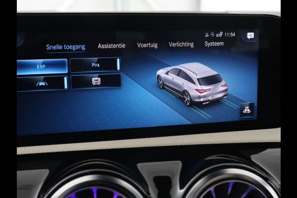 Mercedes-Benz CLA-Klasse 180 Business Solution Luxury | Panoramadak | Leder | Trekhaak | Stoelverwarming | Keyless | Camera | Memory | Matrix LED | Park Assist | Widescreen | Climate control