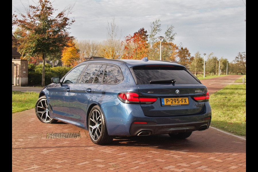 BMW 5 Serie Touring 530e xDrive Business Edition Plus | M-Pakket | Laser Led | Head-up display | Camera  NL-Auto |