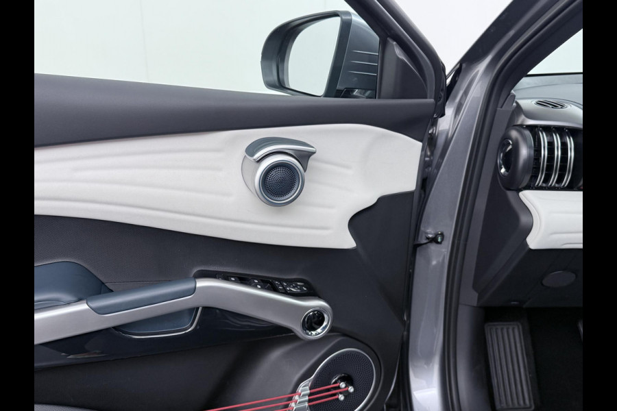 BYD ATTO 3 Comfort 60 kWh PANO| STOELVERW.| FABR. GARANTIE T/M 2029 | AANDRIJFLIJN EN ACCU ZELFS T/M 2031 | BTW VERREKENBAAR