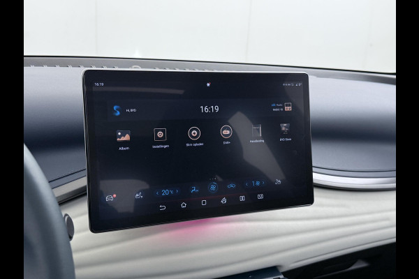 BYD ATTO 3 Comfort 60 kWh PANO| STOELVERW.| FABR. GARANTIE T/M 2029 | AANDRIJFLIJN EN ACCU ZELFS T/M 2031 | BTW VERREKENBAAR