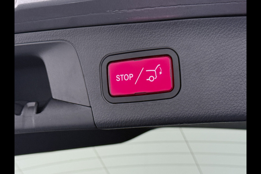 Mercedes-Benz EQA 250 AMG 67kWh Apple Carplay Android Auto Pano-/Schuif-Dak Leer/Alcantara Advanced LED-High-Performance Camera Navi+10" Connect D 191pk AUT. Night-pakket Connect-20 DAB Actieve park-assist+Rem-assistent Adaptive-Gr-licht Stoelverwarming Elek.Achterklep DAB High Perf.-LED  Keyless Business Solution 11kw-AC 1e Eigenaar Origineel Nederlandse Auto S.O.H. 91% 750kg Trekvermogen