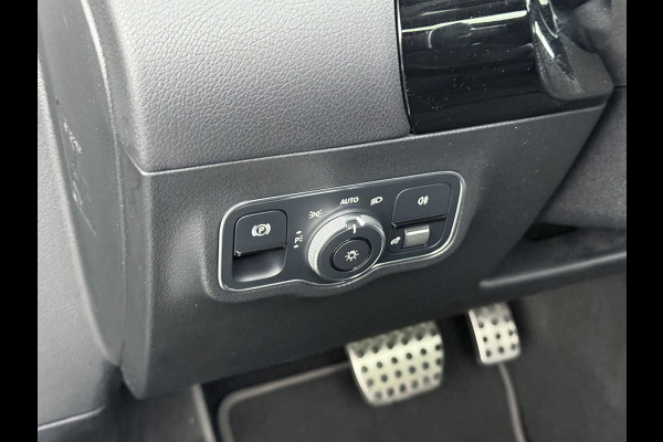 Mercedes-Benz EQA 250 AMG 67kWh Apple Carplay Android Auto Pano-/Schuif-Dak Leer/Alcantara Advanced LED-High-Performance Camera Navi+10" Connect D 191pk AUT. Night-pakket Connect-20 DAB Actieve park-assist+Rem-assistent Adaptive-Gr-licht Stoelverwarming Elek.Achterklep DAB High Perf.-LED  Keyless Business Solution 11kw-AC 1e Eigenaar Origineel Nederlandse Auto S.O.H. 91% 750kg Trekvermogen