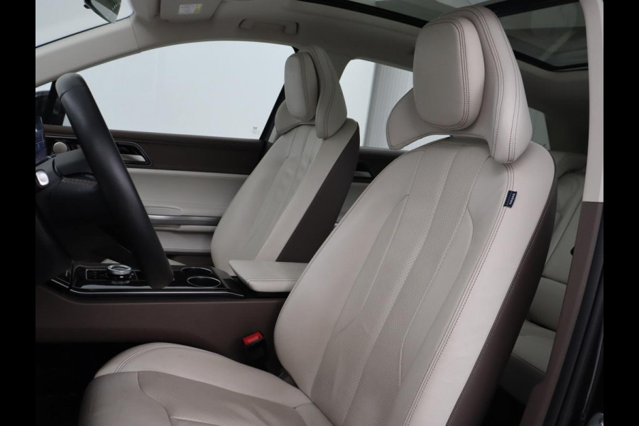 Aiways U5 63 kWh Premium | 40.800km NAP | Panoramadak | Leder | Stoelverwarming | Adaptive cruise | Carplay | 360 camera | Full LED | Keyless