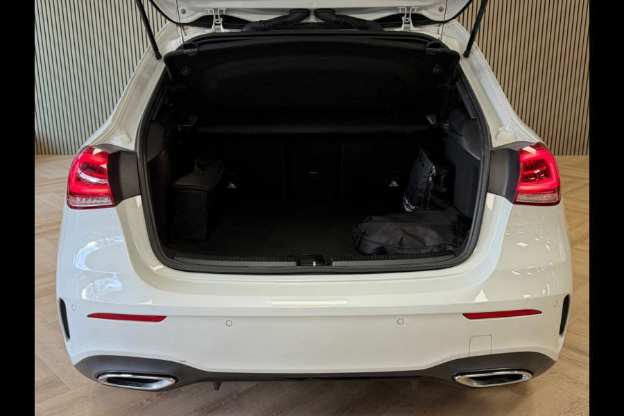 Mercedes-Benz A-Klasse 250e AMG Line AUT PANORAMADAK SFEERVERLICHTING KEYLESS-GO NAVIGATIE CAMERA STOELVERWARMING PDC AIRCO CRUISE