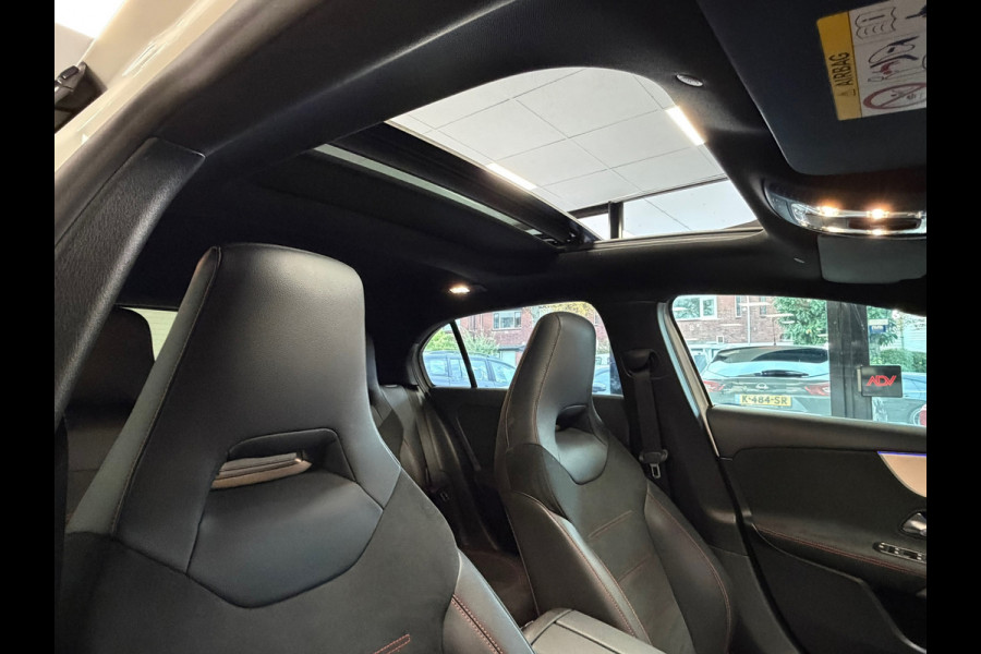 Mercedes-Benz A-Klasse 250e AMG Line AUT PANORAMADAK SFEERVERLICHTING KEYLESS-GO NAVIGATIE CAMERA STOELVERWARMING PDC AIRCO CRUISE
