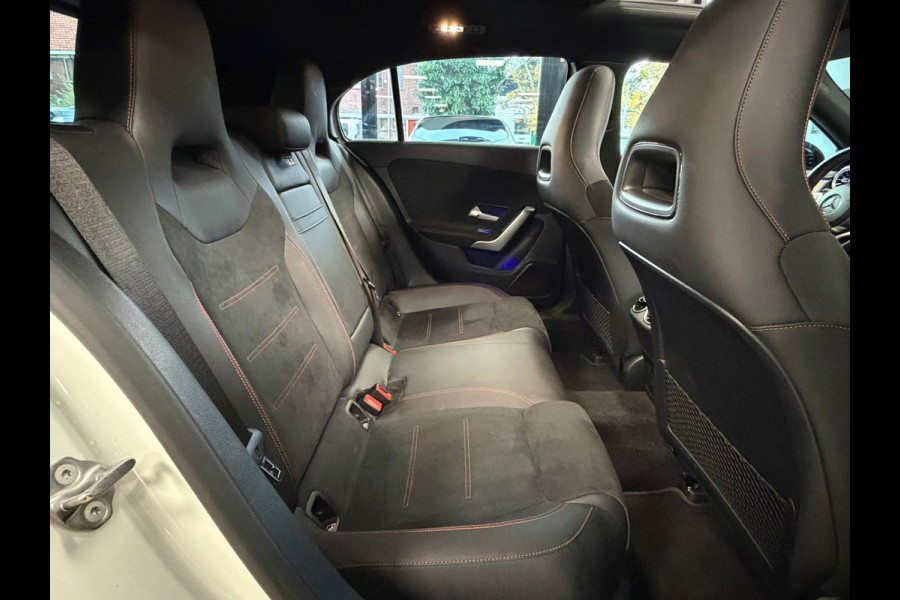 Mercedes-Benz A-Klasse 250e AMG Line AUT PANORAMADAK SFEERVERLICHTING KEYLESS-GO NAVIGATIE CAMERA STOELVERWARMING PDC AIRCO CRUISE