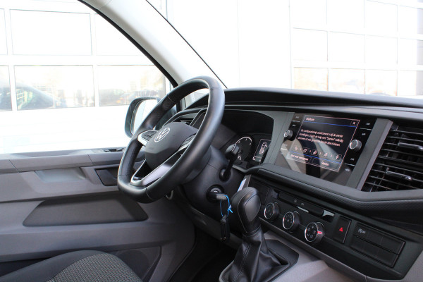 Volkswagen Transporter 2.0 TDI L2H1 32 DC > 6-persoons/Dubbel cabine/Automaat/Trekhaak