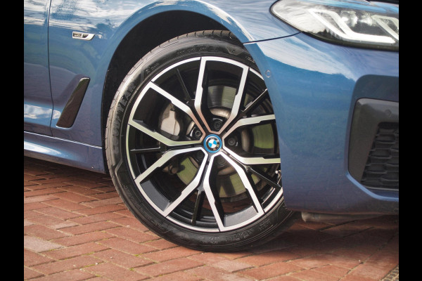 BMW 5 Serie Touring 530e xDrive Business Edition Plus | M-Pakket | Laser Led | Head-up display | Camera  NL-Auto |
