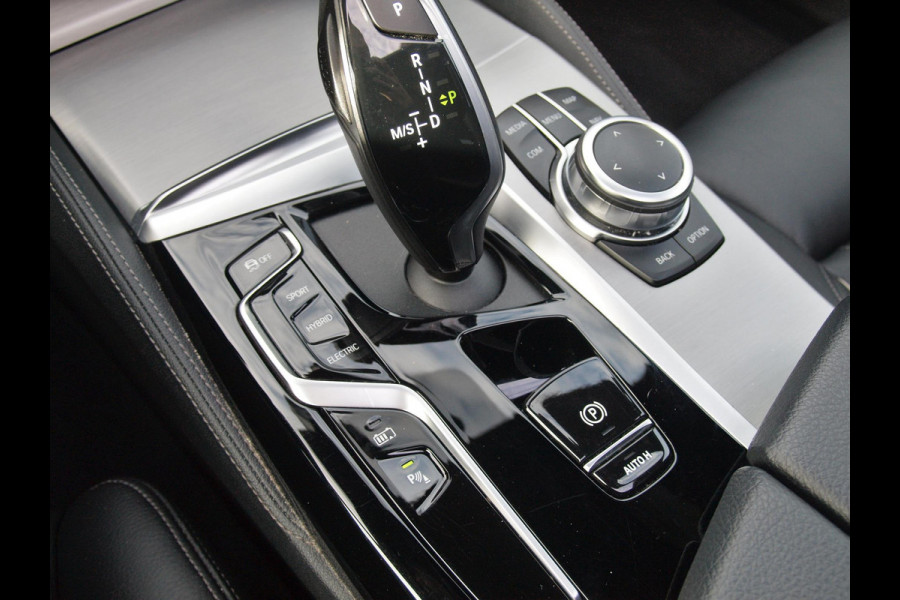 BMW 5 Serie Touring 530e xDrive Business Edition Plus | M-Pakket | Laser Led | Head-up display | Camera  NL-Auto |