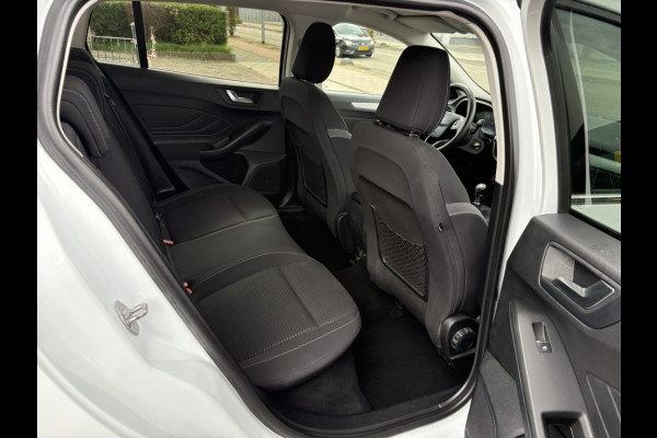 Ford FOCUS Wagon 1.0 EcoBoost Titanium Business