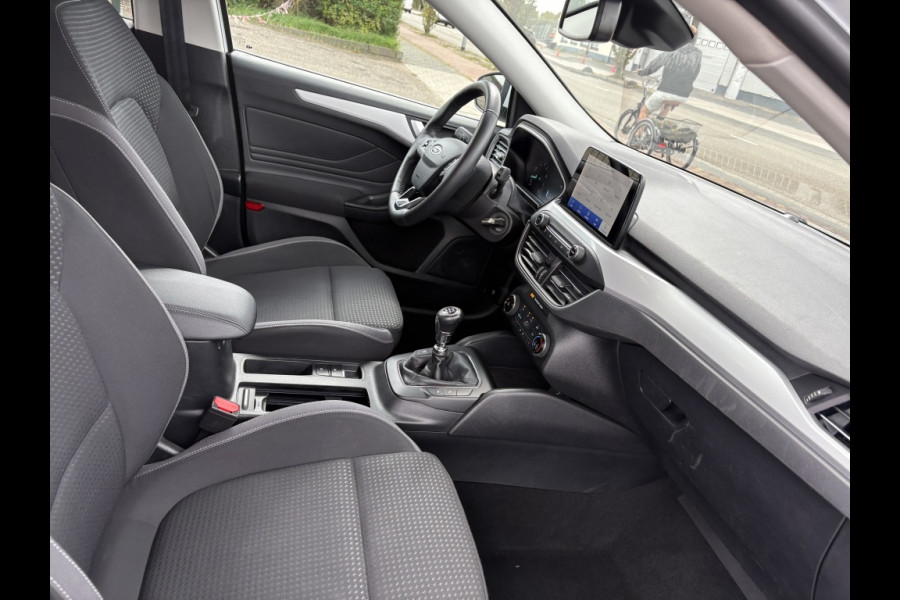 Ford FOCUS Wagon 1.0 EcoBoost Titanium Business