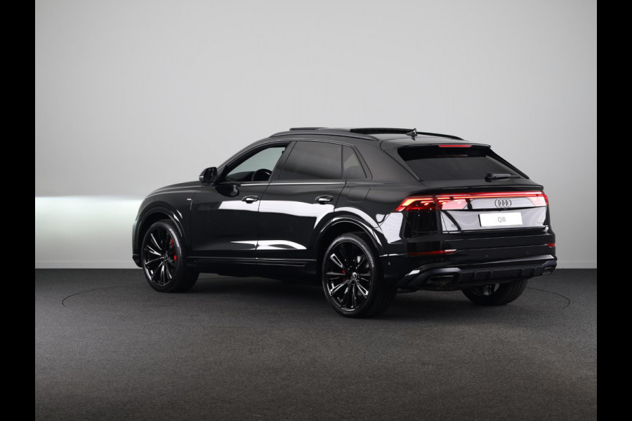 Audi Q8 60 TFSI e quattro Pro Line S Competition 490pk | Panoramadak | Head up display | Memory | Trekhaak | Massage stoelen | Assistentpakket Tour |