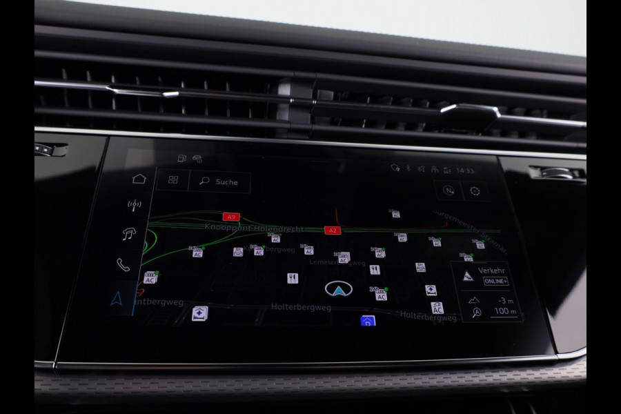 Audi Q8 60 TFSI e quattro Pro Line S Competition 490pk | Panoramadak | Head up display | Memory | Trekhaak | Massage stoelen | Assistentpakket Tour |